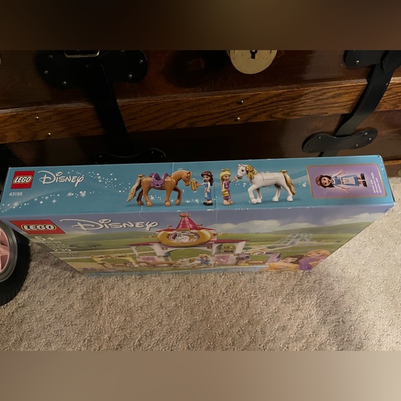 LEGO 43195 (RETIRED) Disney Princess Belle and Rapunzel’s Royal Stables UNOPENED - Picture 6 of 6